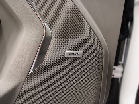 Used 2023 GMC Yukon XL SLT image 24