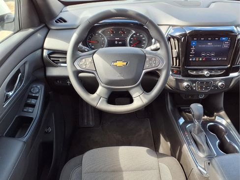 Used 2023 Chevrolet Traverse LT AWD/4WD image 12