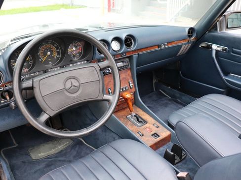 Used 1989 Mercedes-Benz 560 SL image 15