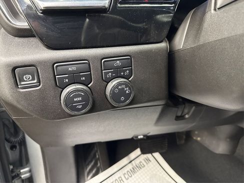 Used 2025 Chevrolet Silverado 1500 LT AWD/4WD image 26