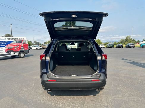 Used 2025 Toyota RAV4 XLE AWD/4WD image 11
