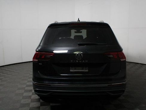 Used 2023 Volkswagen Tiguan SE image 6