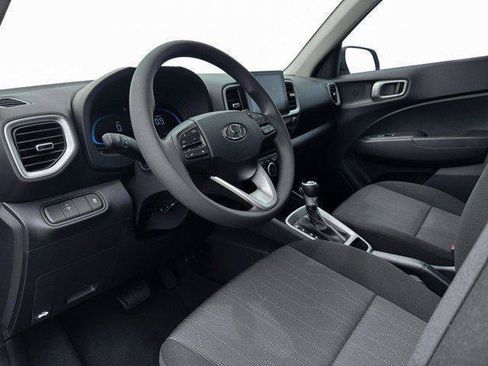 New 2026 Hyundai Venue SE FWD image 14