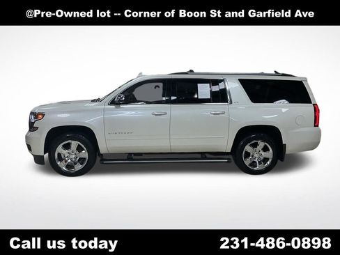 Used 2015 Chevrolet Suburban LTZ image 2