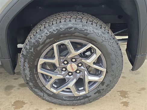 New 2026 GMC Sierra 1500 SLT w/ SLT Premium Plus Package image 33