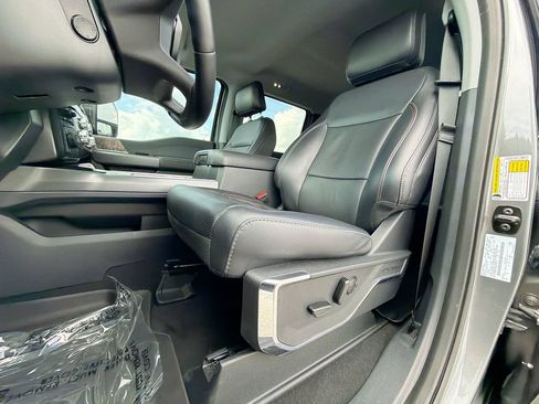 Used 2024 Ford F250 Lariat w/ Sport Appearance Package AWD/4WD image 26