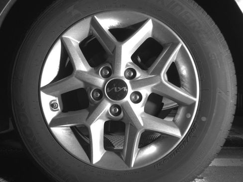 Used 2025 Kia Soul LX w/ LX Technology Package FWD image 17