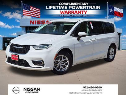 Used 2023 Chrysler Pacifica Touring-L