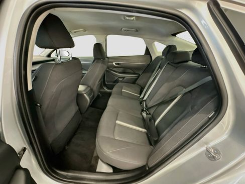 Used 2025 Hyundai Sonata SEL FWD image 28