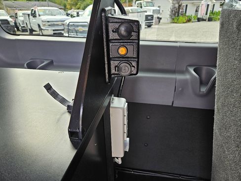 Used 2019 Ford Transit 150 XLT image 32