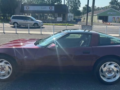 Used 1993 Chevrolet Corvette Coupe image 7