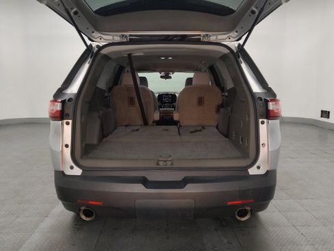 Used 2020 Chevrolet Traverse LT FWD image 29