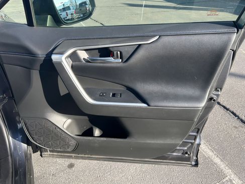 Used 2020 Toyota RAV4 XSE image 27