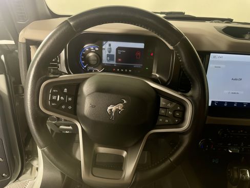 Used 2022 Ford Bronco Wildtrak AWD/4WD image 15