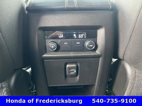 Used 2021 Chevrolet Traverse LT w/ LPO, 'HIT The Road' Package image 32