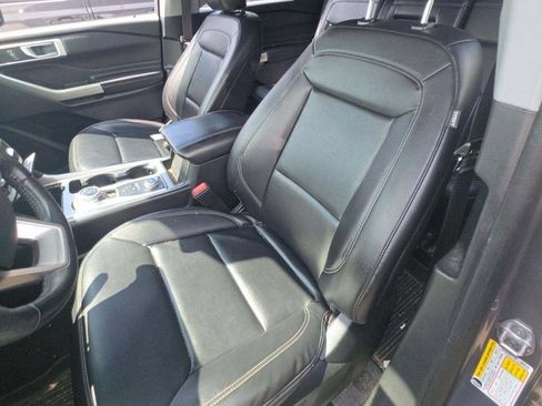 Used 2021 Ford Explorer XLT w/ Equipment Group 202A AWD/4WD image 3