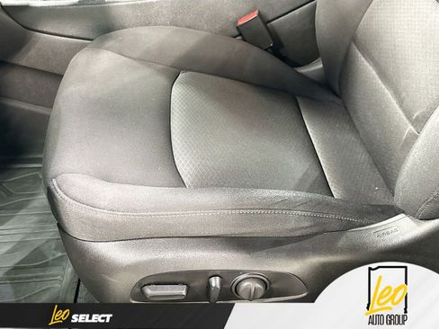 Used 2021 Chevrolet Malibu LT image 18