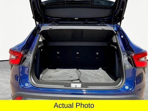 Used 2024 Chevrolet Trax LT w/ Driver Confidence Package image 30