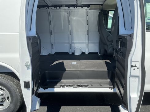New 2026 Chevrolet Express 2500 w/ Driver Convenience Package RWD image 23