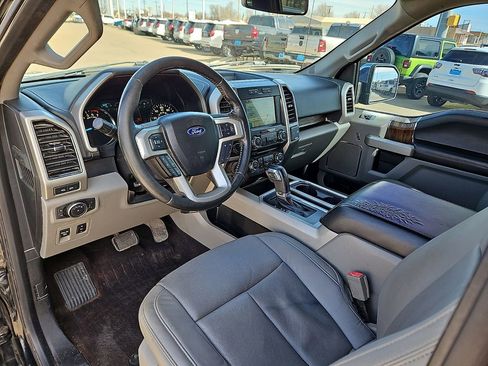 Used 2018 Ford F150 Lariat image 13