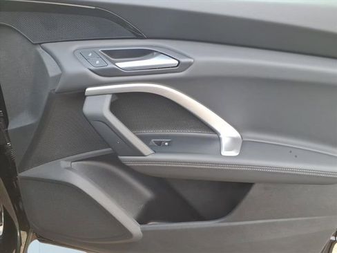 Certified 2025 Audi Q5 Premium w/ Convenience Package AWD/4WD image 9