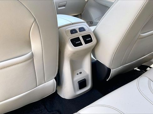 Used 2022 Buick Envision Avenir w/ Technology Package II AWD/4WD image 24