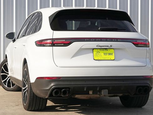 Used 2022 Porsche Cayenne S Platinum w/ Premium Package Plus image 6