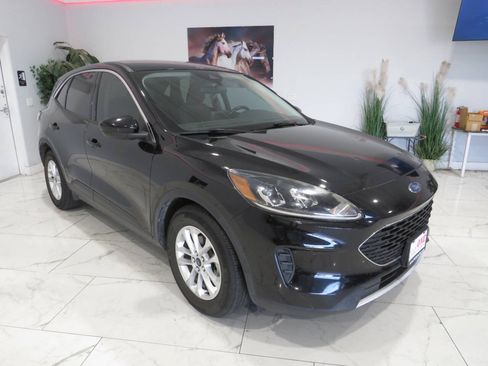 Used 2021 Ford Escape SE w/ Convenience Package FWD image 1