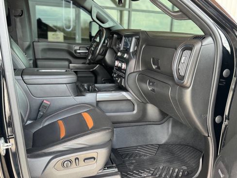 Used 2020 GMC Sierra 2500 AT4 w/ AT4 Premium Package image 13