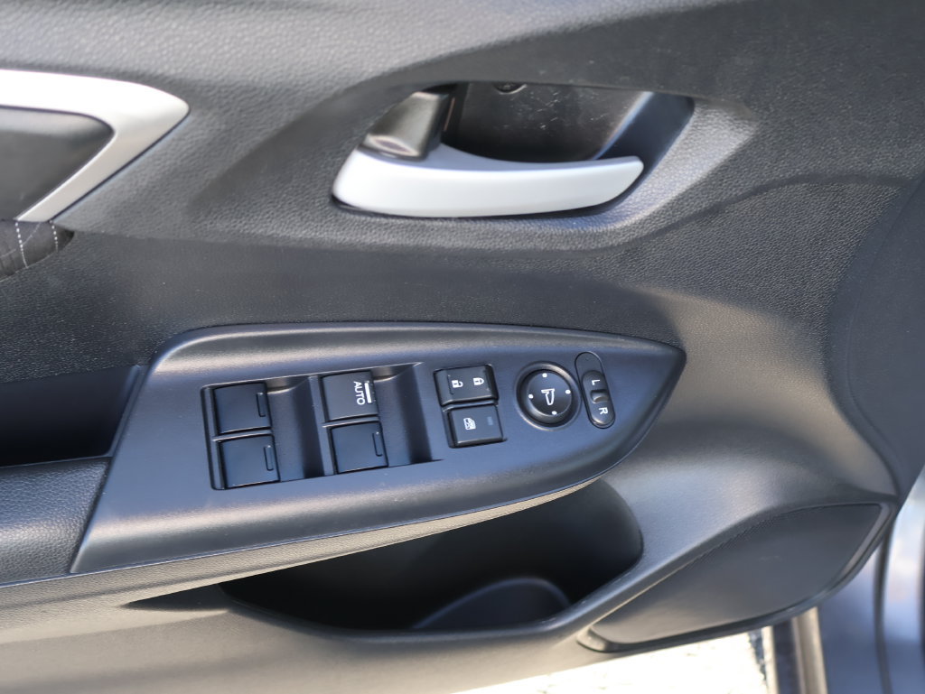 Used 2018 Honda Fit EX image 14