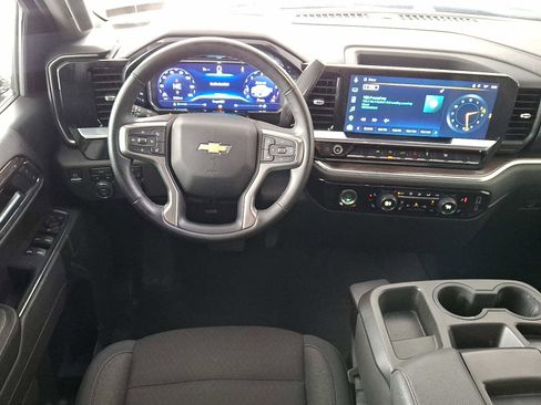 Used 2024 Chevrolet Silverado 1500 LT AWD/4WD image 11
