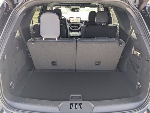 New 2026 Ford Explorer Tremor w/ Tremor Ultimate Package AWD/4WD image 13