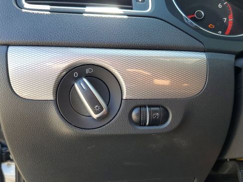 Used 2017 Volkswagen Jetta S w/ Jetta S Cold Weather Package image 22