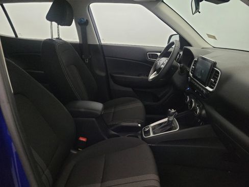 Used 2024 Hyundai Venue SEL FWD image 21