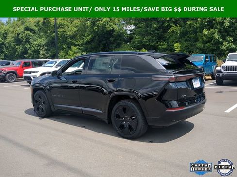 Used 2025 Jeep Wagoneer S Launch Edition image 18