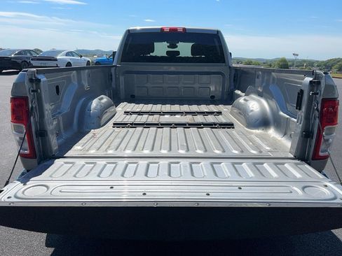 Used 2024 RAM 3500 Big Horn AWD/4WD image 29