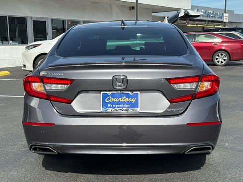 Used 2018 Honda Accord Sport image 8