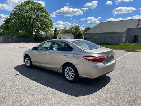 Used 2015 Toyota Camry LE FWD image 5