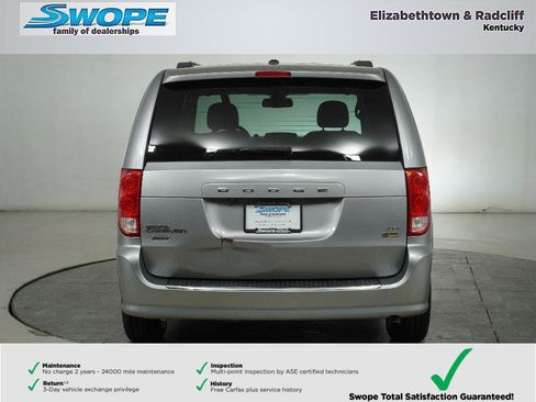 Used 2019 Dodge Grand Caravan SXT image 4