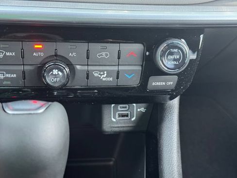 New 2026 Jeep Compass Limited AWD/4WD image 36