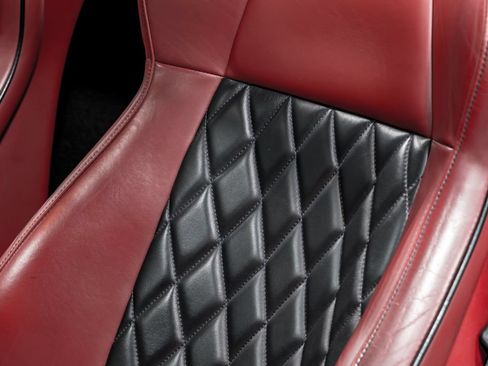 Used 2014 Ferrari 458 Spider RWD image 18