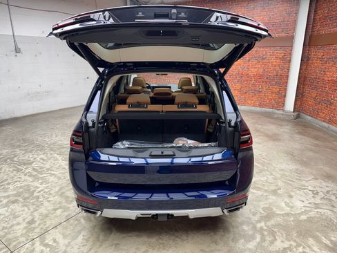 Used 2027 BMW X7 xDrive40i AWD/4WD image 27