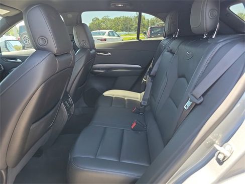 Used 2024 Cadillac XT4 Premium Luxury image 11