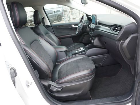 Certified 2022 Ford Escape SEL w/ SEL Stealth AWD Package image 24