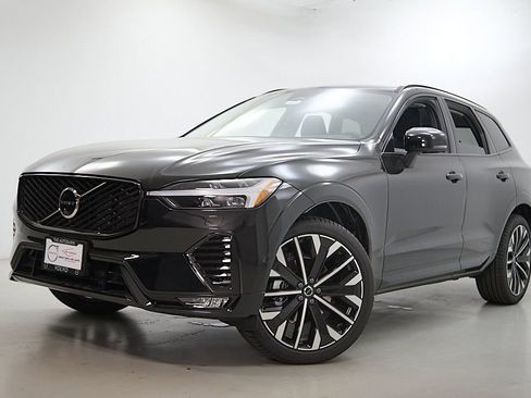 New 2026 Volvo XC60 B5 Ultra w/ Climate Package AWD/4WD image 2