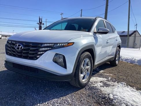Used 2023 Hyundai Tucson SEL FWD image 2