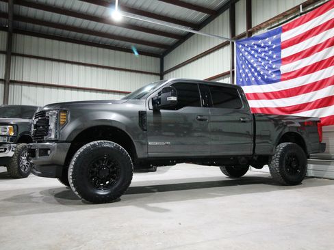 Used 2019 Ford F250 Lariat AWD/4WD image 4