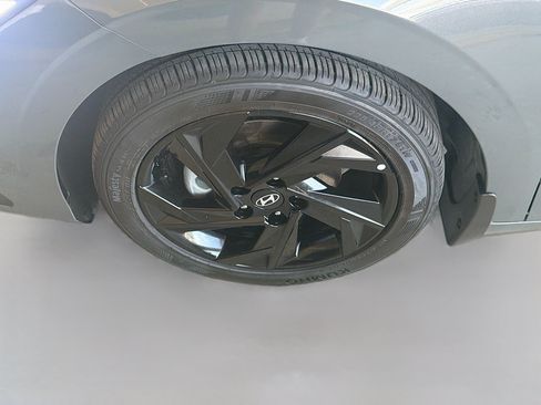 Certified 2026 Hyundai Elantra Sport FWD image 33