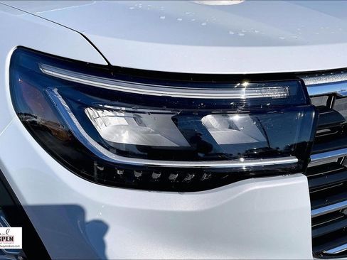 New 2026 Ford Explorer Active w/ Active Comfort Package RWD image 15