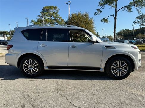 Used 2024 Nissan Armada SL w/ Captain's Chairs Package image 7